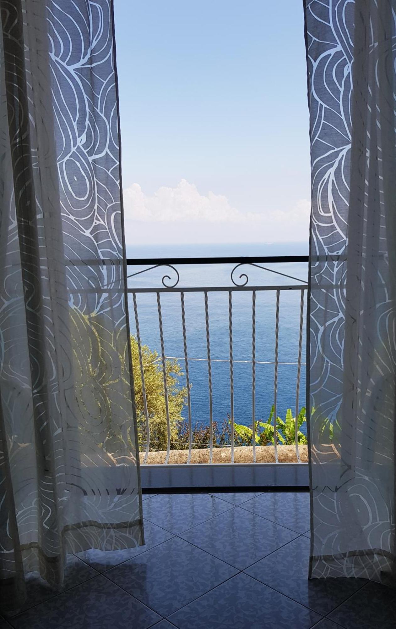 Aparthotel Amalfi Hills Habitación foto